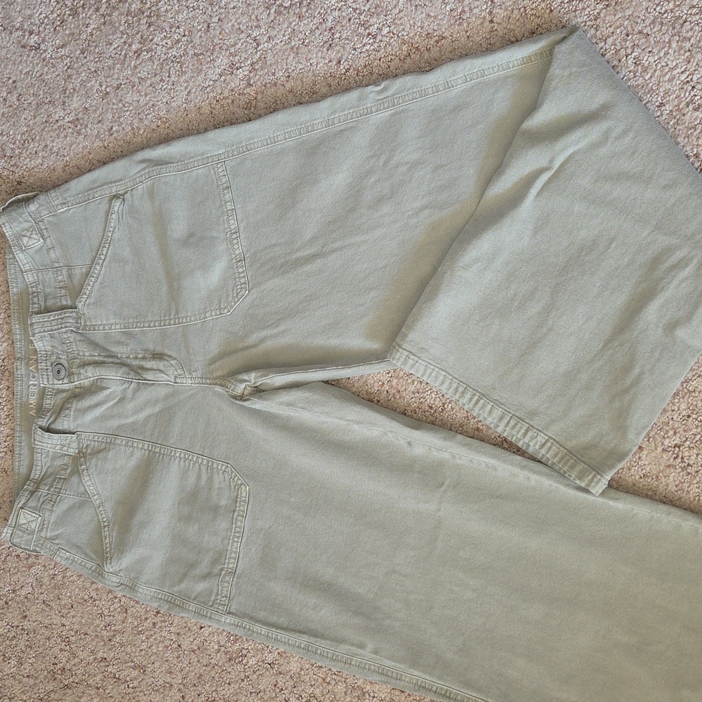 AE Womens Stovepipe Stretch Khaki Green Jeans Size 6.